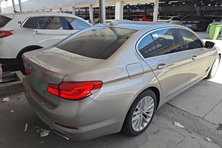Used BMW 5 Series New Energy 2020 Mileage Upgrade Version 530Le Luxury Package Rear Right 45 Deg