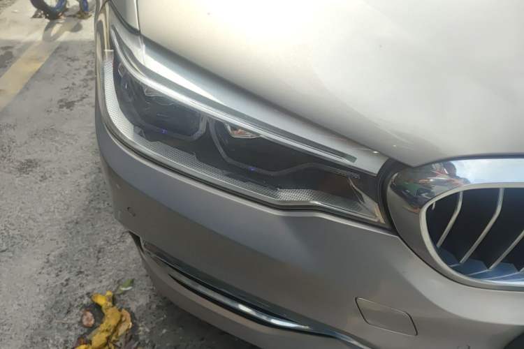 Used BMW 5 Series New Energy 2020 Mileage Upgrade Version 530Le Luxury Package Right Front Headlight