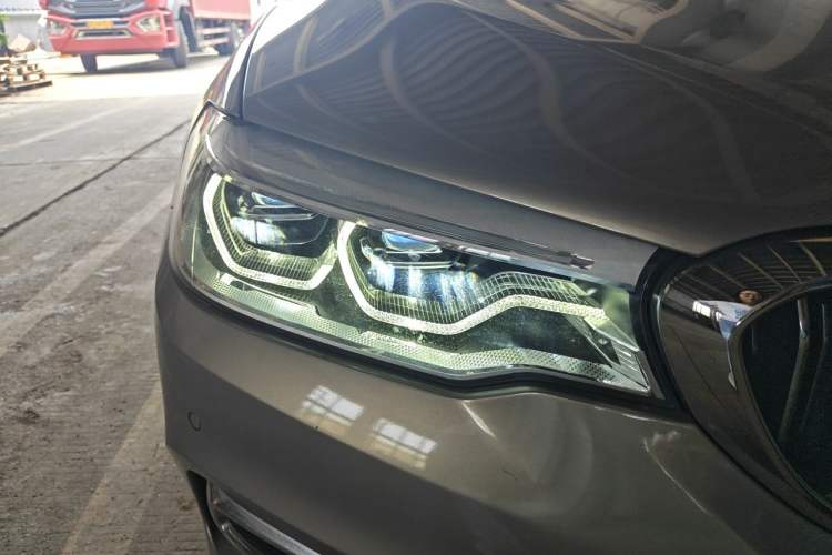 Used BMW 5 Series New Energy 2020 530Le Luxury Package Right Front Headlight
