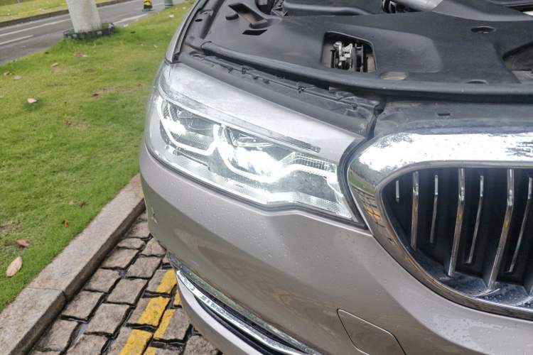 Used BMW 5 Series New Energy 2020 Mileage Upgrade Version 530Le Pioneer Edition Right Front Headlight