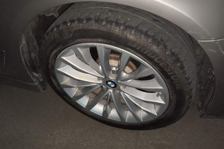 Used BMW 5 Series New Energy 2020 530Le Luxury Package Right Front Wheel Hub