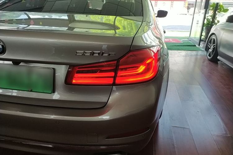 Used BMW 5 Series New Energy 2020 Mileage Upgrade Version 530Le Luxury Package Right Rear Taillight