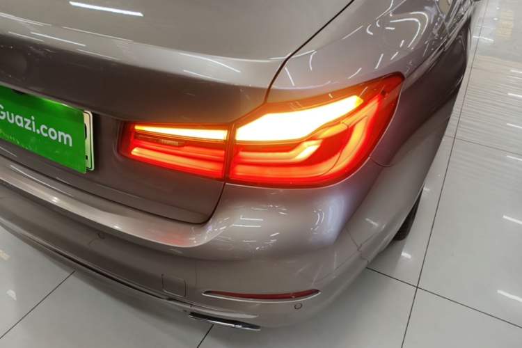 Used BMW 5 Series New Energy 2020 Mileage Upgrade Version 530Le Pioneer Edition Right Rear Taillight