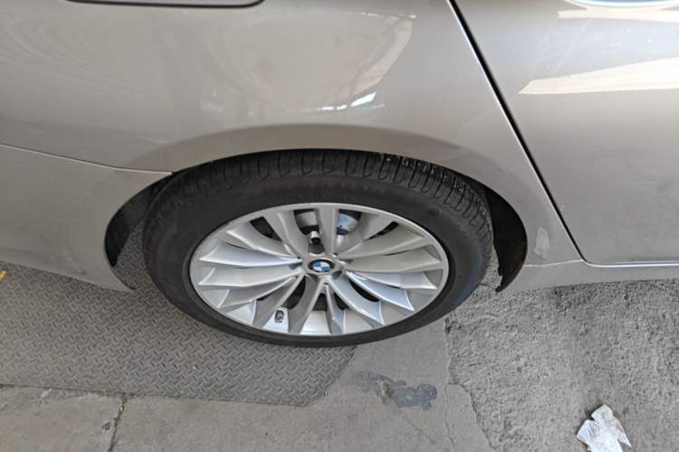 Used BMW 5 Series New Energy 2020 Mileage Upgrade Version 530Le Luxury Package Right Rear Wheel Hub