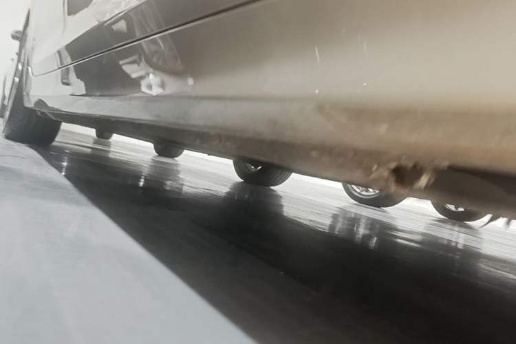 Used BMW 5 Series New Energy 2020 Mileage Upgrade Version 530Le Pioneer Edition Right Side Sill