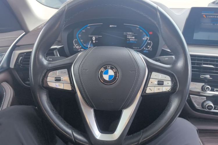 Used BMW 5 Series New Energy 2020 Mileage Upgrade Version 530Le Luxury Package Steering Wheel