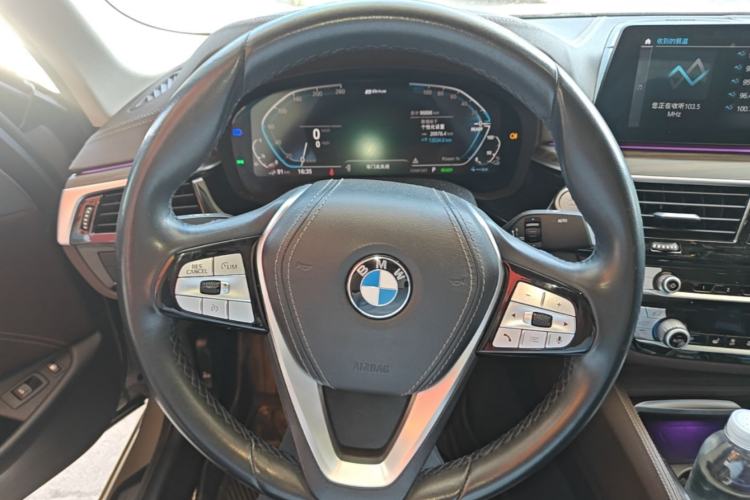 Used BMW 5 Series New Energy 2020 Mileage Upgrade Version 530Le Luxury Package Steering Wheel