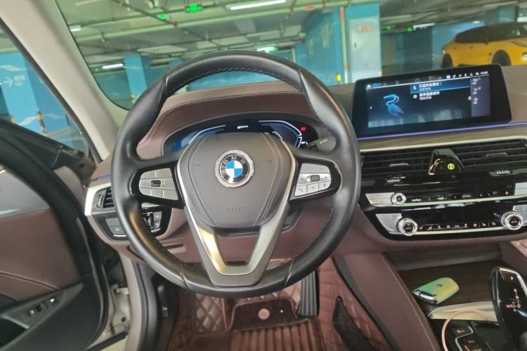 Used BMW 5 Series New Energy 2020 Mileage Upgrade Version 530Le Luxury Package Steering Wheel