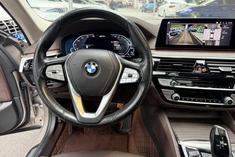 Used BMW 5 Series New Energy 2020 Mileage Upgrade Version 530Le Pioneer Edition Steering Wheel