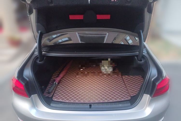 Used BMW 5 Series New Energy 2020 Mileage Upgrade Version 530Le Pioneer Edition Trunk
