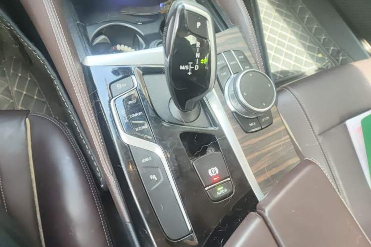 Used BMW 5 Series New Energy 2020 Mileage Upgrade Version 530Le Luxury Package Vehicle Key