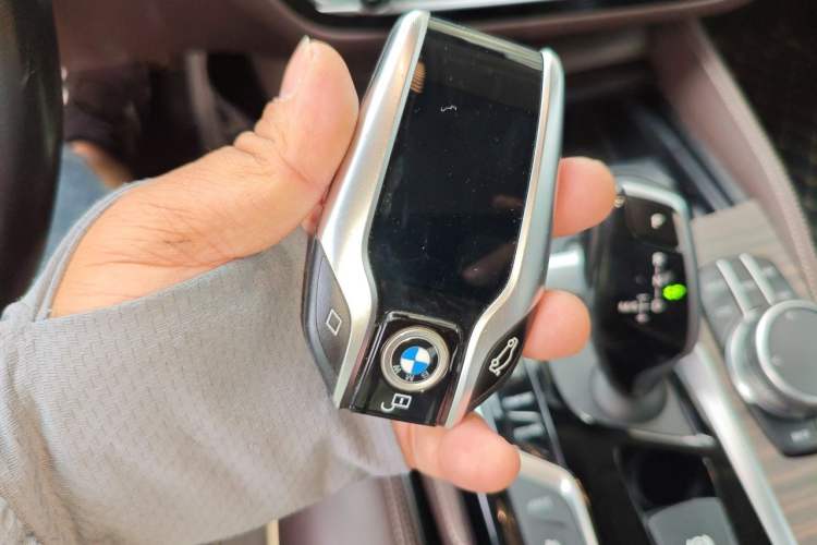 Used BMW 5 Series New Energy 2020 Mileage Upgrade Version 530Le Luxury Package Vehicle Key