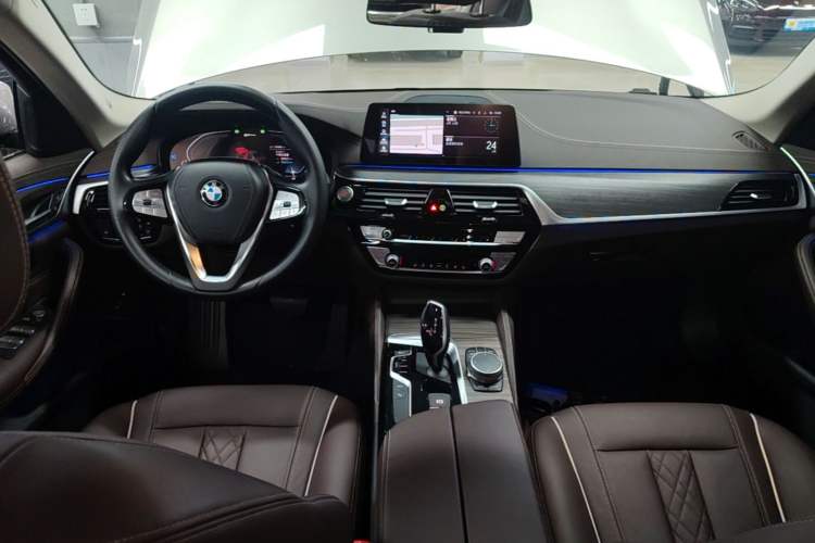 Used BMW 5 Series New Energy 2020 Mileage Upgrade Version 530Le Luxury Package Center Console