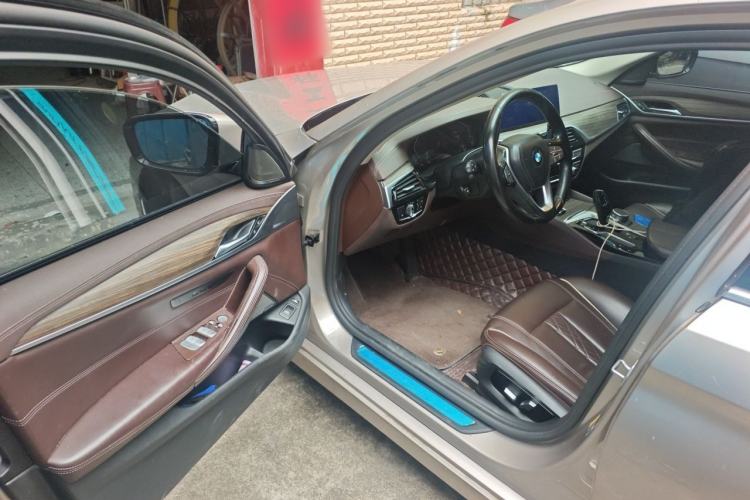 Used BMW 5 Series New Energy 2020 530Le Luxury Package Driver Seat