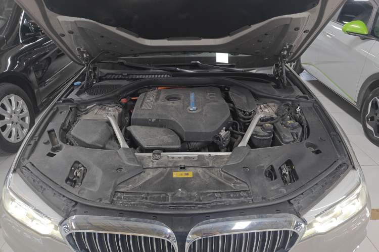 Used BMW 5 Series New Energy 2020 Mileage Upgrade Version 530Le Pioneer Edition Engine Bay