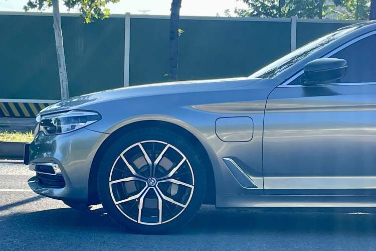 Used BMW 5 Series New Energy 2020 Mileage Upgrade Version 530Le Luxury Package Exterior 7