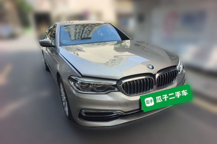 Used BMW 5 Series New Energy 2020 530Le Luxury Package Front Right 45 Deg