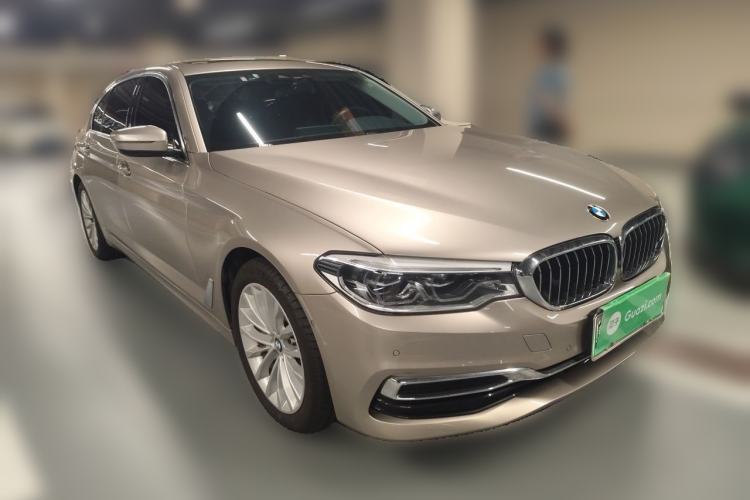 Used BMW 5 Series New Energy 2020 530Le Luxury Package Front Right 45 Deg