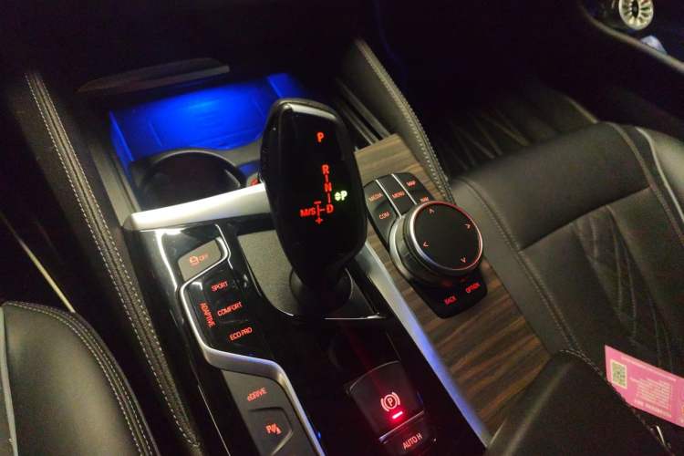 Used BMW 5 Series New Energy 2020 530Le Luxury Package Gear Lever