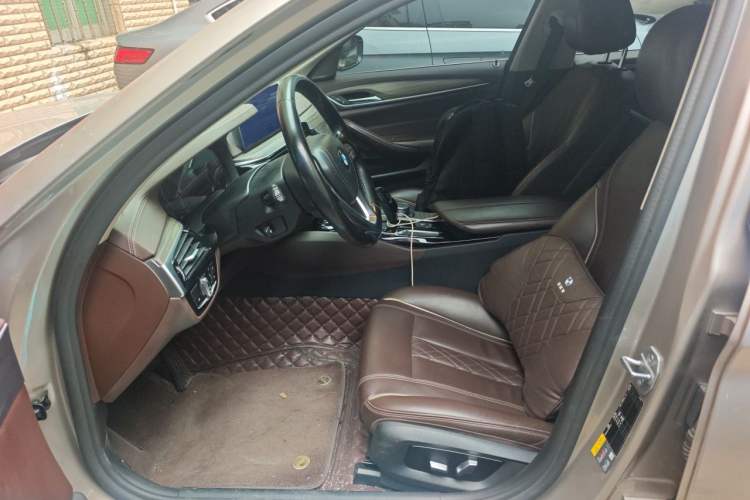 Used BMW 5 Series New Energy 2020 530Le Luxury Package Left Front Seat