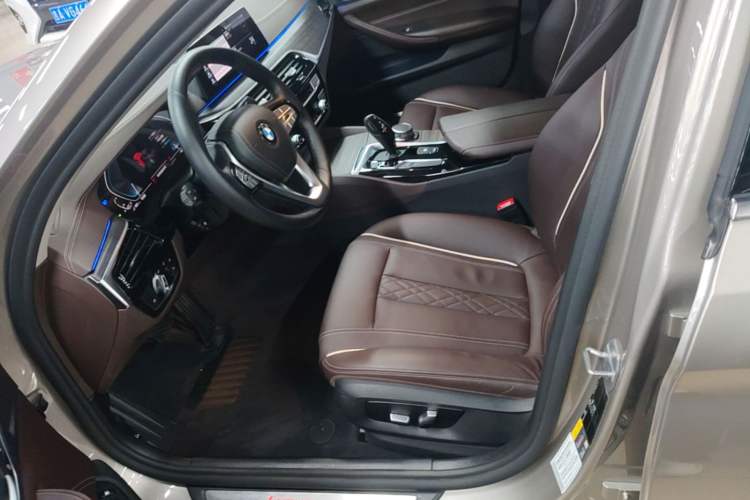 Used BMW 5 Series New Energy 2020 Mileage Upgrade Version 530Le Luxury Package Left Front Seat