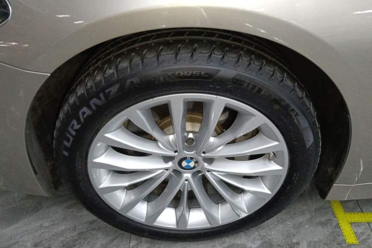 Used BMW 5 Series New Energy 2020 Mileage Upgrade Version 530Le Luxury Package Left Front Wheel Hub