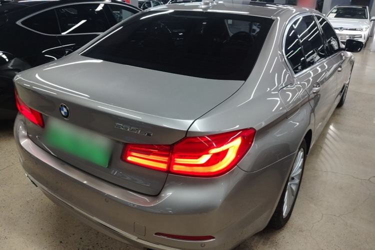 Used BMW 5 Series New Energy 2020 Mileage Upgrade Version 530Le Luxury Package Rear Right 45 Deg