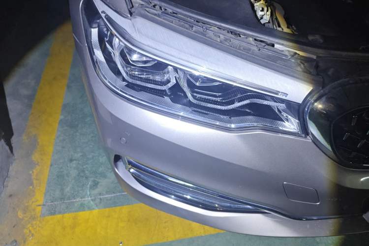 Used BMW 5 Series New Energy 2020 Mileage Upgrade Version 530Le Luxury Package Right Front Headlight