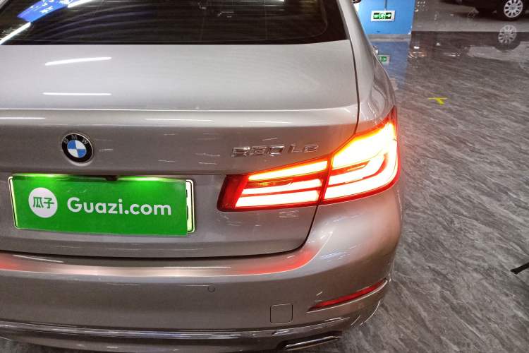 Used BMW 5 Series New Energy 2020 Mileage Upgrade Version 530Le Luxury Package Right Rear Taillight