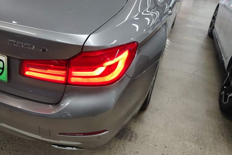 Used BMW 5 Series New Energy 2020 Mileage Upgrade Version 530Le Luxury Package Right Rear Taillight
