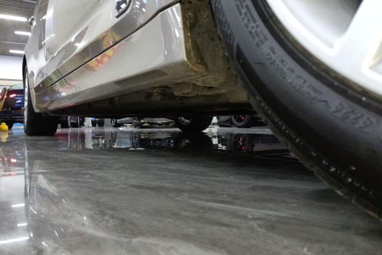 Used BMW 5 Series New Energy 2020 Mileage Upgrade Version 530Le Luxury Package Right Side Sill