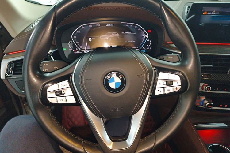 Used BMW 5 Series New Energy 2020 Mileage Upgrade Version 530Le Luxury Package Steering Wheel