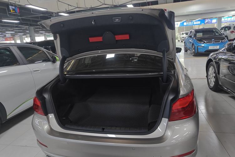 Used BMW 5 Series New Energy 2020 Mileage Upgrade Version 530Le Pioneer Edition Trunk