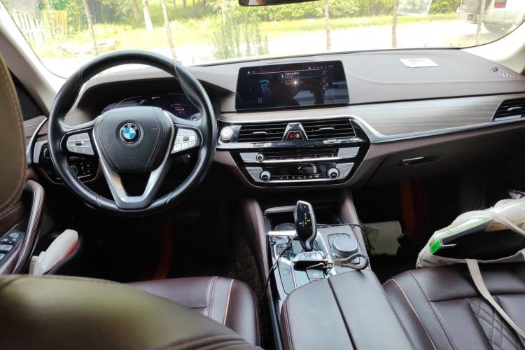 Used BMW 5 Series New Energy 2020 Mileage Upgrade Version 530Le Luxury Package Center Console