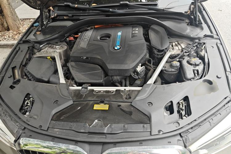 Used BMW 5 Series New Energy 2020 530Le Pioneer Edition Engine Bay