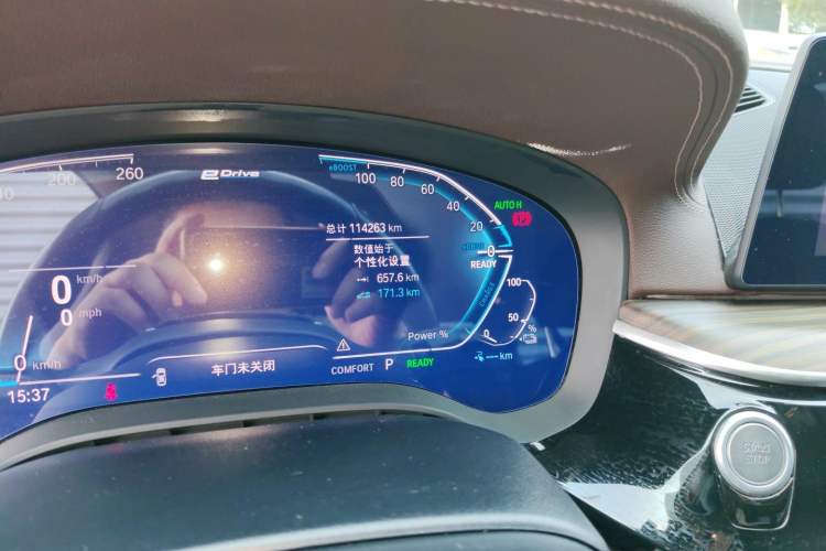 Used BMW 5 Series New Energy 2020 Mileage Upgrade Version 530Le Luxury Package Odometer Close Up