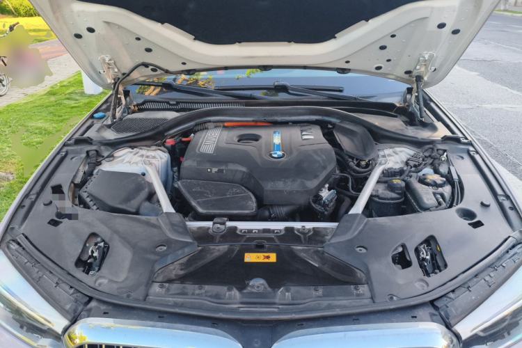 Used BMW 5 Series New Energy 2020 Mileage Upgrade Version 530Le Luxury Package Engine Bay