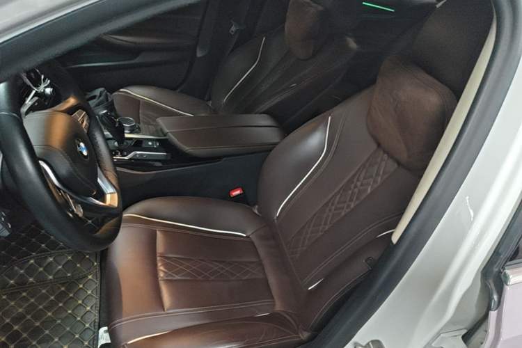 Used BMW 5 Series New Energy 2020 Mileage Upgrade Version 530Le Luxury Package Left Front Seat