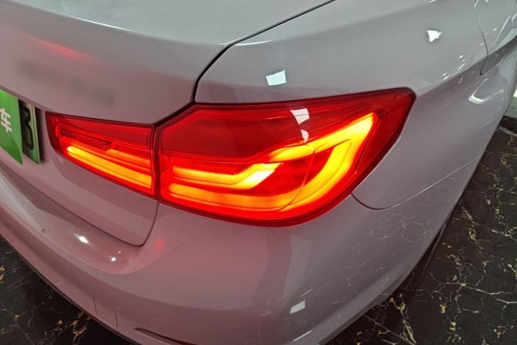 Used BMW 5 Series New Energy 2020 Mileage Upgrade Version 530Le Luxury Package Right Rear Taillight
