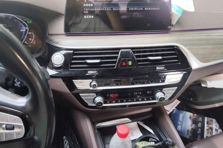 Used BMW 5 Series New Energy 2020 530Le Luxury Package Audio And AC Panel