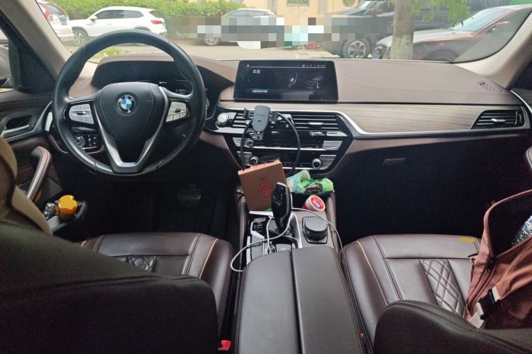 Used BMW 5 Series New Energy 2020 Mileage Upgrade Version 530Le Luxury Package Center Console