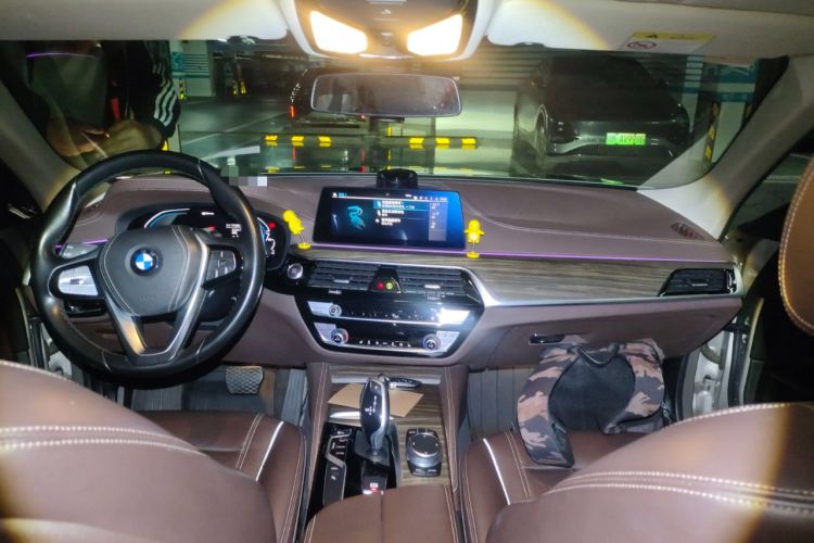 Used BMW 5 Series New Energy 2020 Mileage Upgrade Version 530Le Luxury Package Center Console