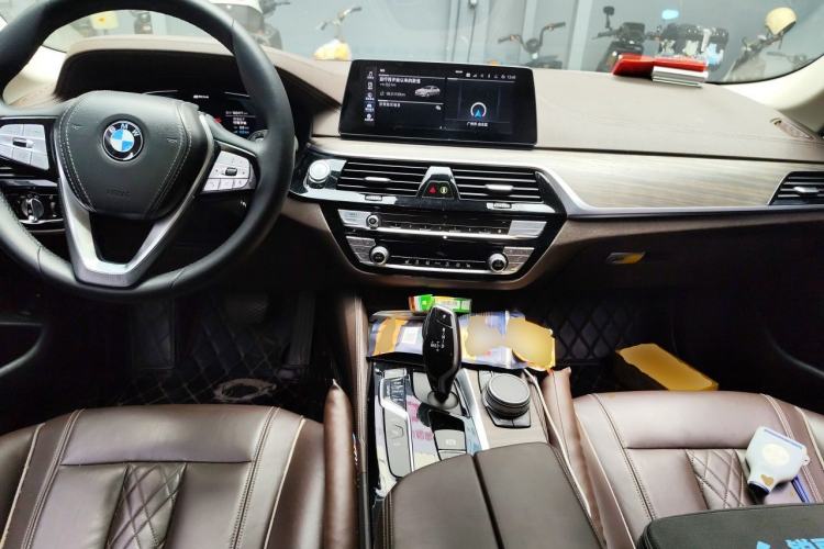 Used BMW 5 Series New Energy 2020 Mileage Upgrade Version 530Le Luxury Package Center Console