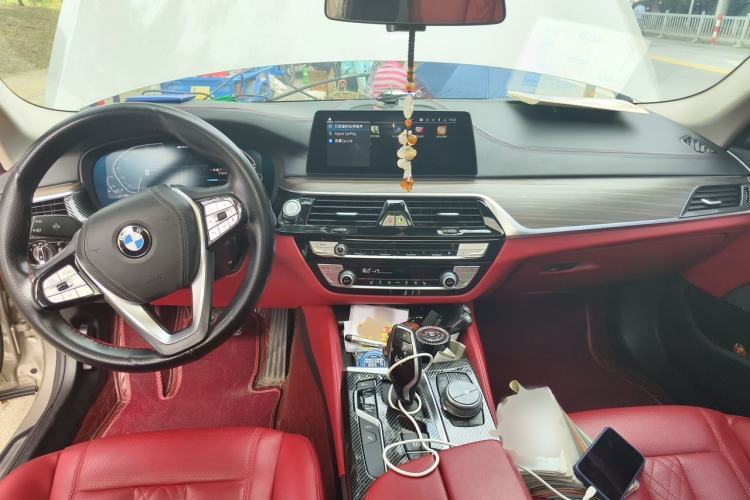 Used BMW 5 Series New Energy 2020 Mileage Upgrade Version 530Le Luxury Package Center Console