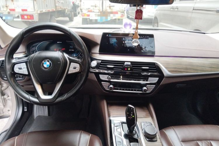 Used BMW 5 Series New Energy 2020 530Le Luxury Package Center Console