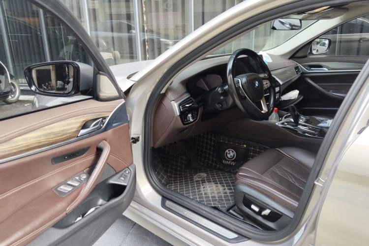 Used BMW 5 Series New Energy 2020 530Le Luxury Package Driver Seat