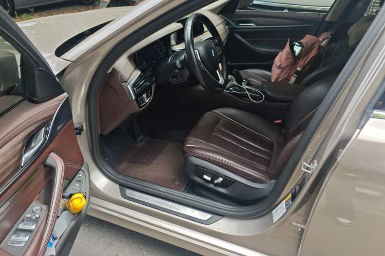 Used BMW 5 Series New Energy 2020 Mileage Upgrade Version 530Le Luxury Package Driver Seat