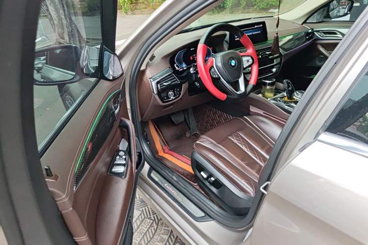 Used BMW 5 Series New Energy 2020 530Le Luxury Package Driver Seat
