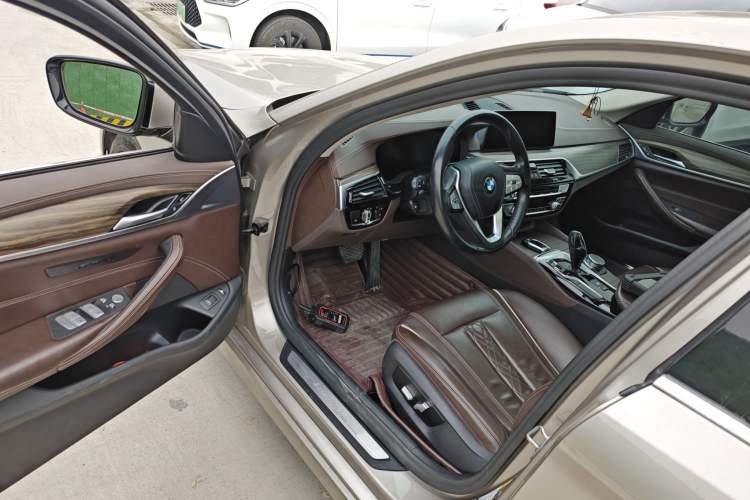 Used BMW 5 Series New Energy 2020 530Le Luxury Package Driver Seat