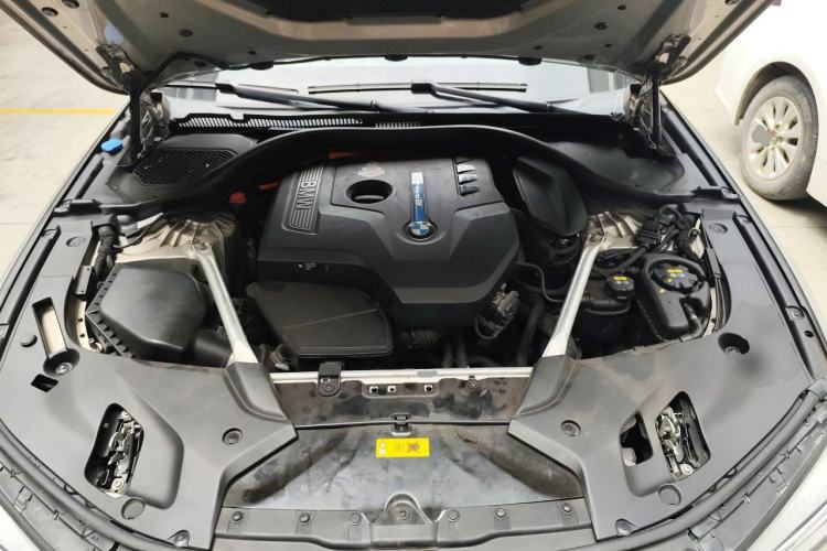 Used BMW 5 Series New Energy 2020 Mileage Upgrade Version 530Le Luxury Package Engine Bay